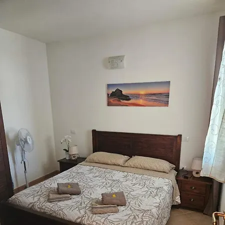 Volpe Sardinie U Lisky Apartamento